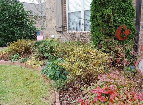 2nd image of 9 Liberty Square Cir