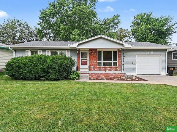 2119 Donald St, Fremont, NE 68025
