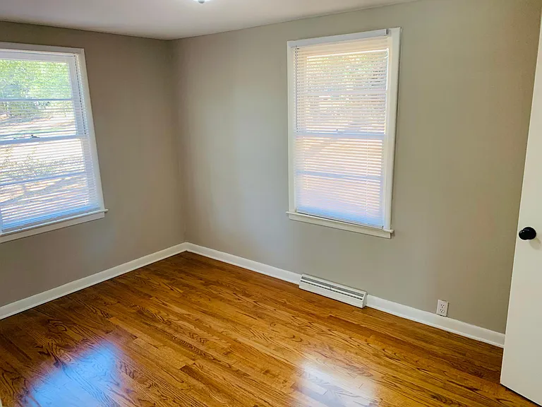 501 Frances St — Photo 14