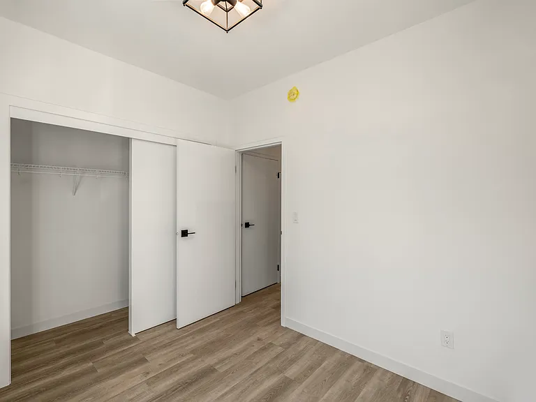 11 Merkel Manza Blvd — Photo 41