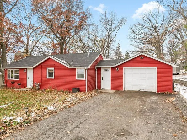 209 4th St NE, Sartell, MN 56377