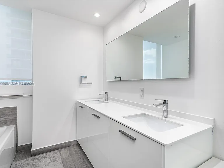 1300 Brickell Bay Dr #2509 — Photo 20