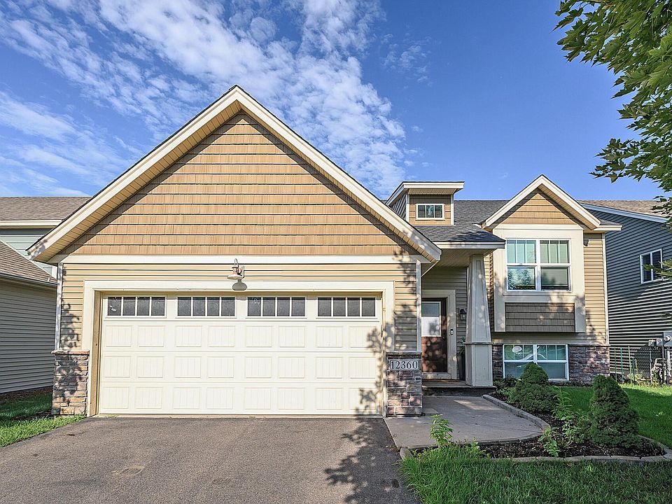 1st image of 12360 Midway Cir NE