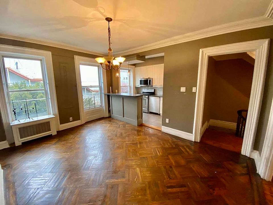 1st image of 363 Bergen St Floor 2