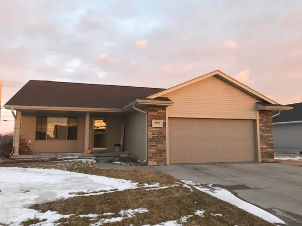 6809 M Ave, Kearney, NE 68847