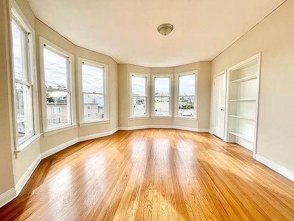 2nd image of 2150 Balboa St APT 302