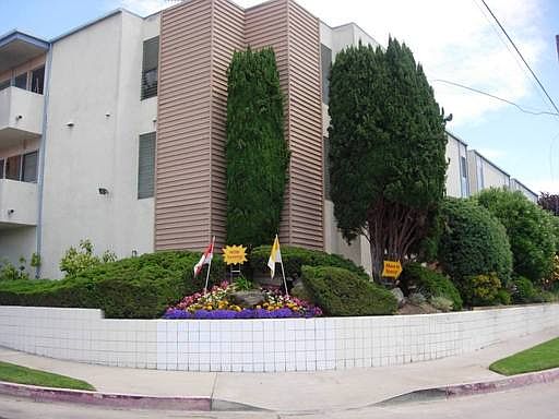 1st image of 23820 Arlington Ave APT 6