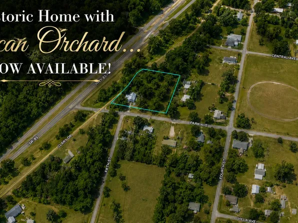 8127 5th St, Laurel Hill, FL 32567