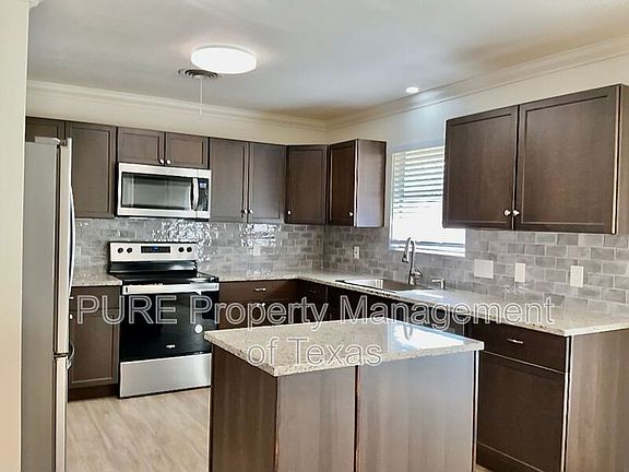 4th image of 310 Highland Estates Dr
