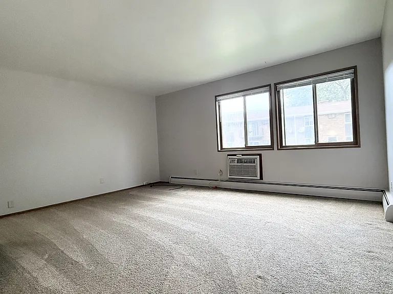 2080 Allen Blvd #4 — Photo 3