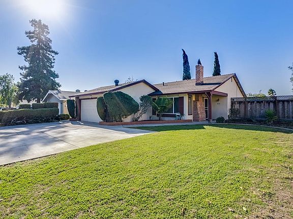 2nd image of 509 Toyon Ave