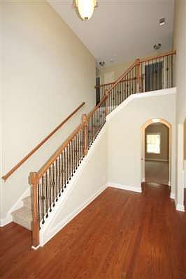 3rd image of 104 Cheshire Dr