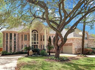 8419 Hunters Creek Dr, Houston, TX 77024