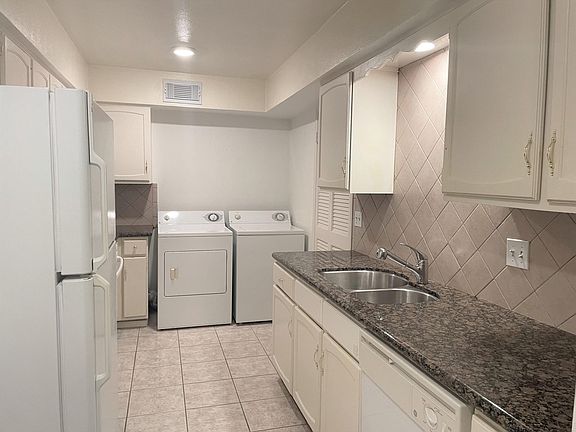 Refrigerator and washer/dryer included with rental