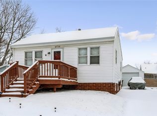 2736 60th St, Des Moines, IA 50322