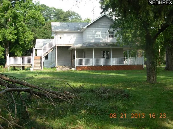 1725 Kinsman Rd NE, North Bloomfield, OH 44450