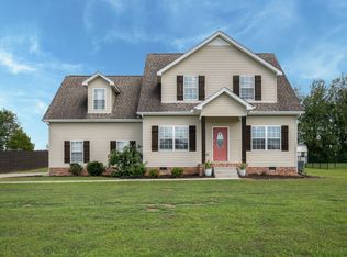 1248 Leaf Ln, Ashland City, TN 37015