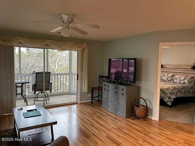 3030 Marsh Winds Cir #105 — Photo 3