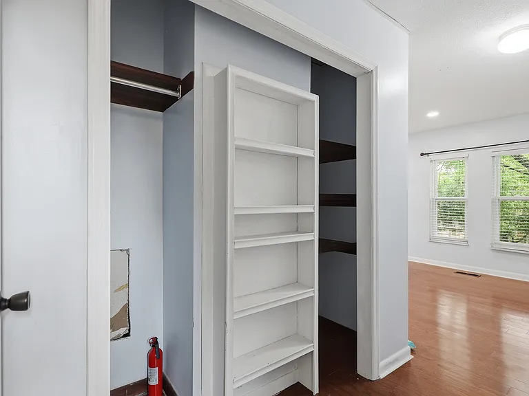 7668 NW Chatham Cir — Photo 16