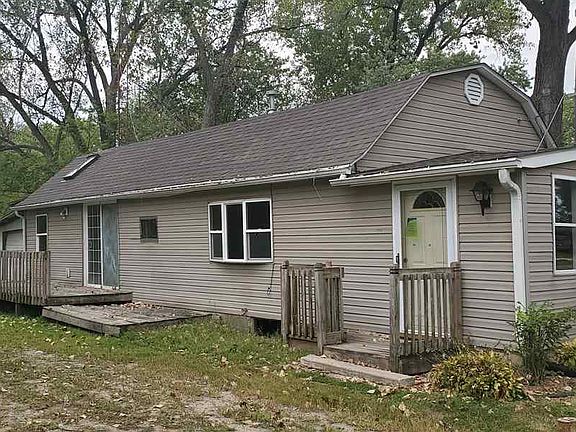 5th image of 1458 Willard Ave