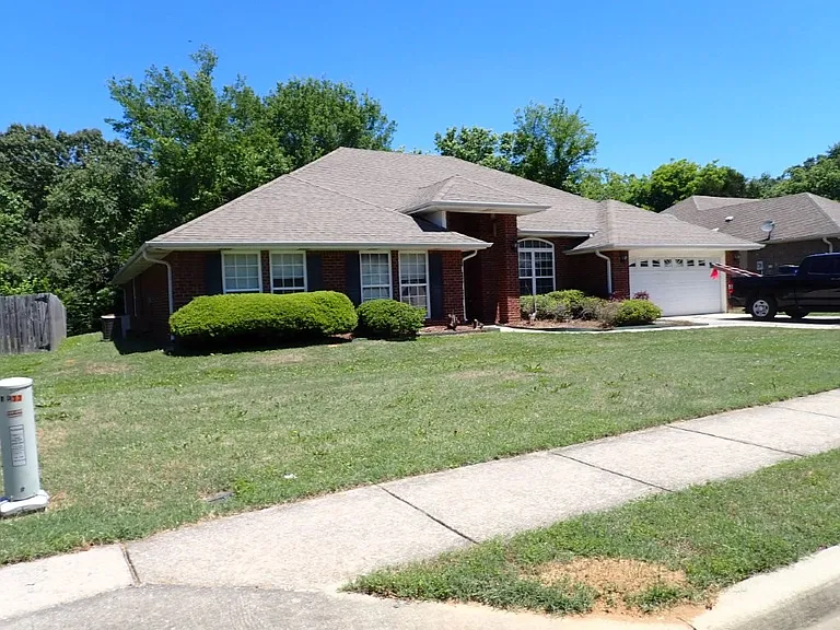 237 Cedar Mdw — Photo 1