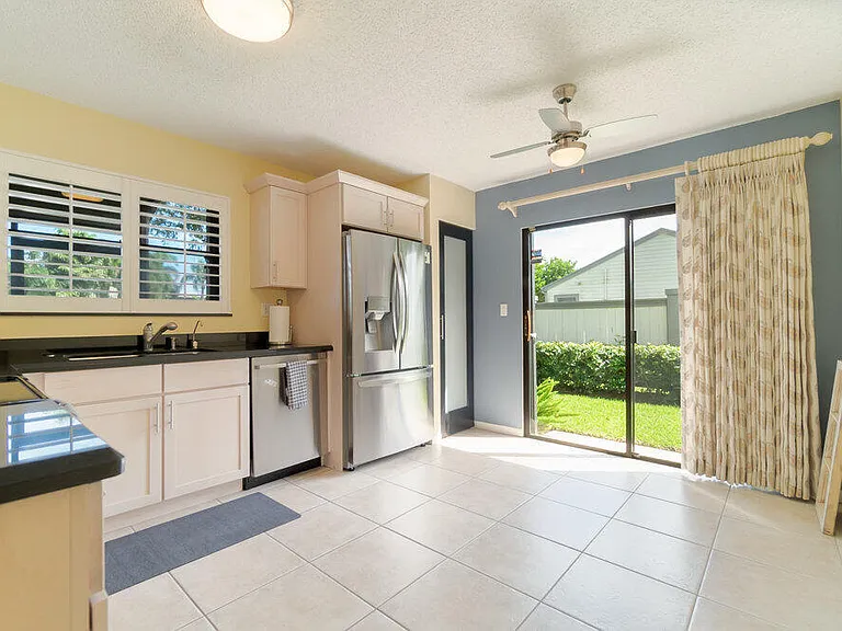 13335 Bedford Mews Ct — Photo 6