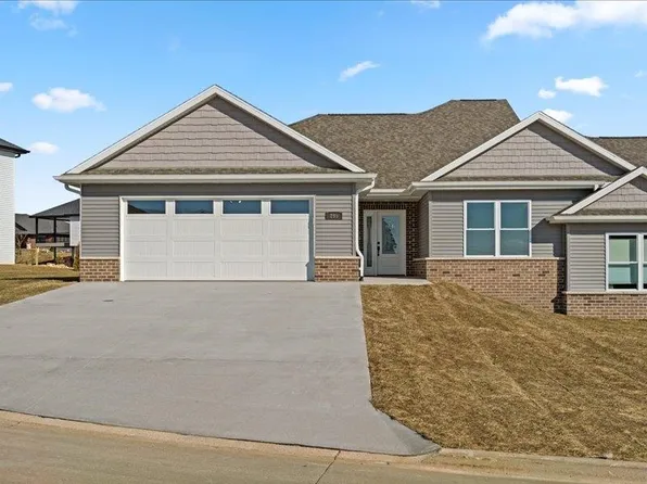 295 Angela Jean Cir, Peosta, IA 52068