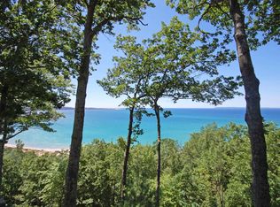 9 Ridge Top Gln, Glen Arbor, MI 49636