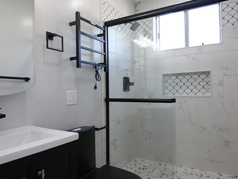 120 Roswell Ave #12 — Photo 22