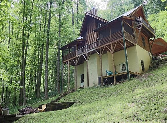 3rd image of 556 Roaring Creek Ln