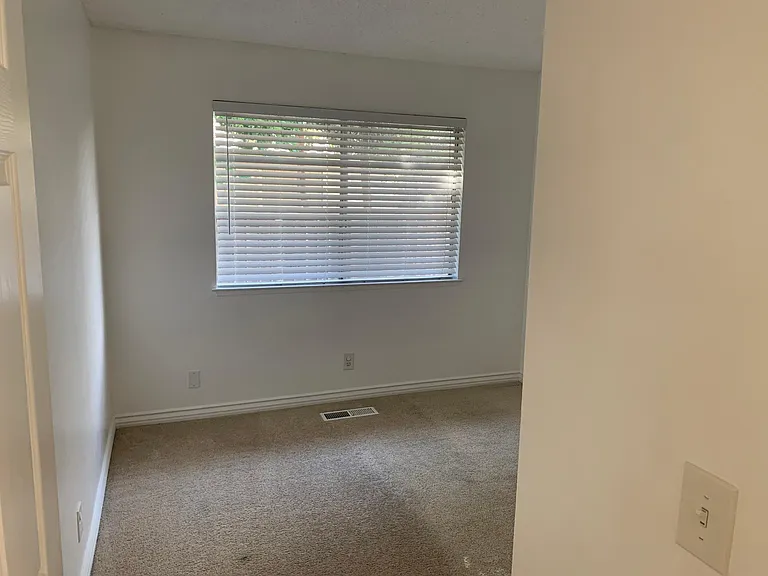 1277 E Fremont Ter — Photo 19