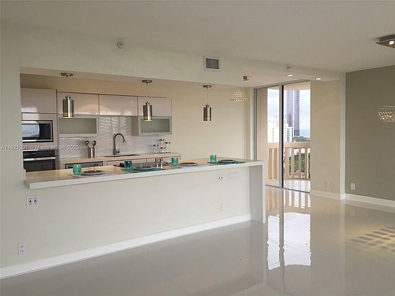 3rd image of 19707 Turnberry Way APT 18D