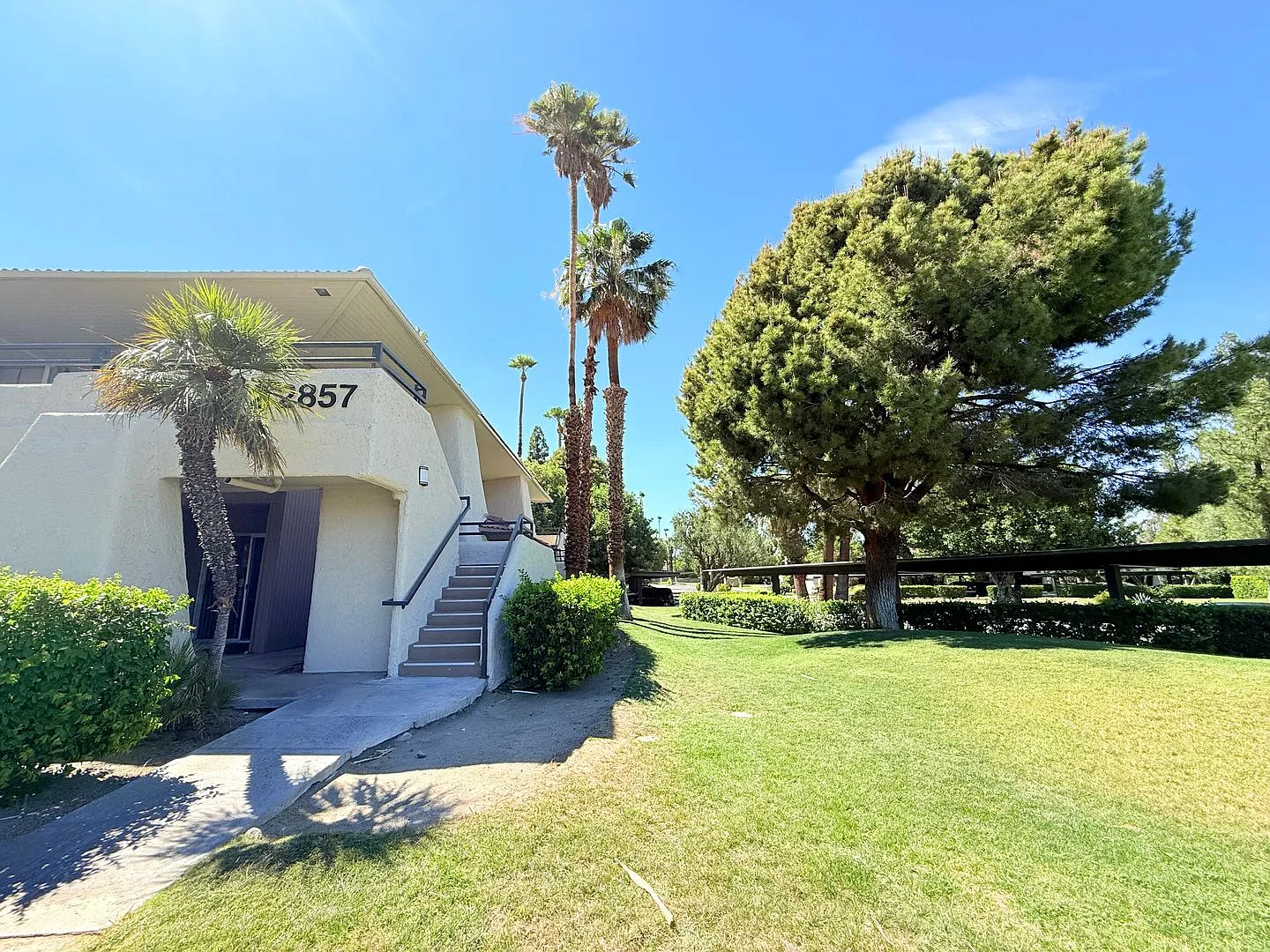 Coming Soon!! 1 Bedroom 1 Bathroom Condo In Palm Springs! — Photo 1
