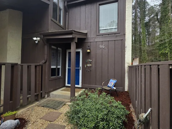 96 Cobblestone Crk, Peachtree City, GA 30269