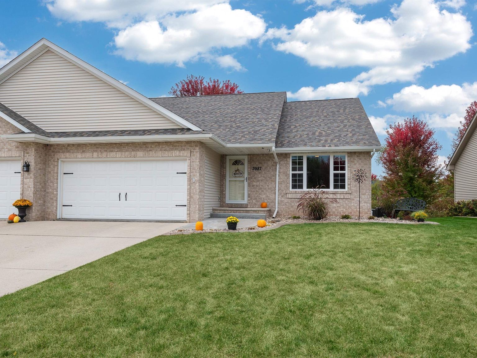 3987 N Parker Way, De Pere, WI 54115 Zillow