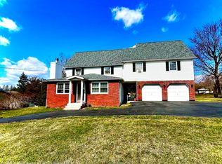 1005 Layton Rd, Clarks Summit, PA 18411