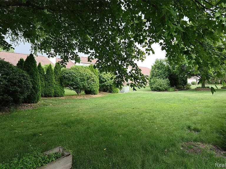 3361 Milcroft Ct — Photo 9