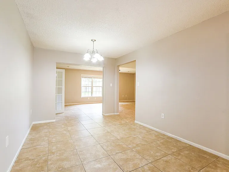 403 Blueberry Dr — Photo 4