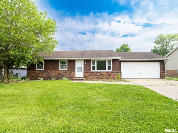 602 Manor Dr, Metamora, IL 61548