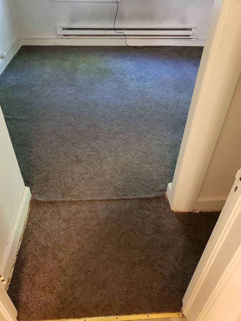 405 NE Oak Street — Photo 3