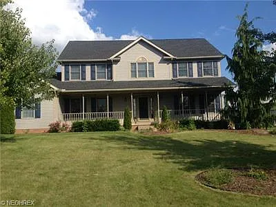 23 Coral Way photo 1