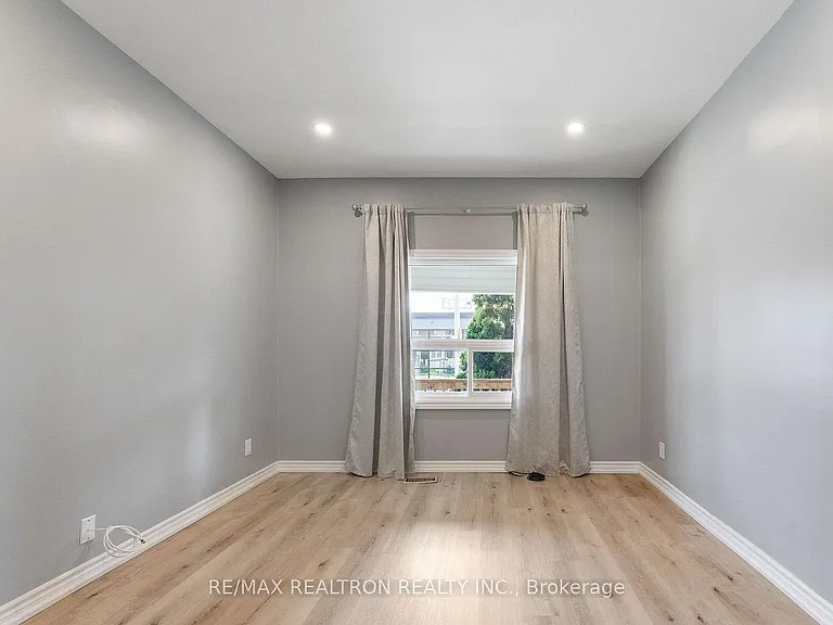 1045 Cannon St E #1 — Photo 10