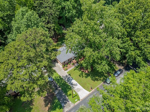 4th image of 519 Kelford Ln