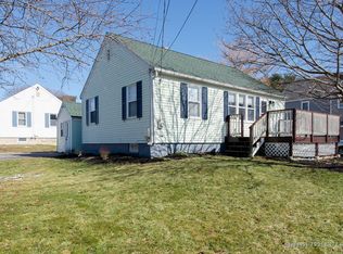 121 Leach Rd, Eliot, ME 03903