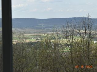 67 Council Crest Ln, Hazleton, PA 18202