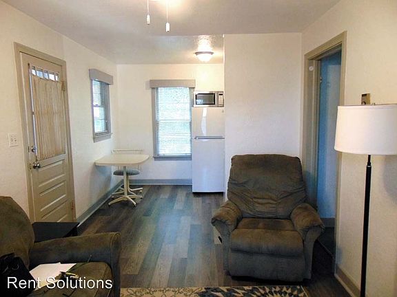 4th image of 415 N Highland Ave