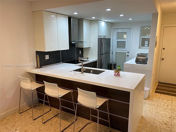 3rd image of 240 Galen Dr APT 114