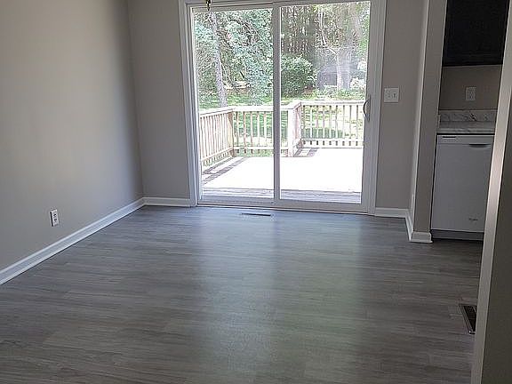 5th image of 1508 James St