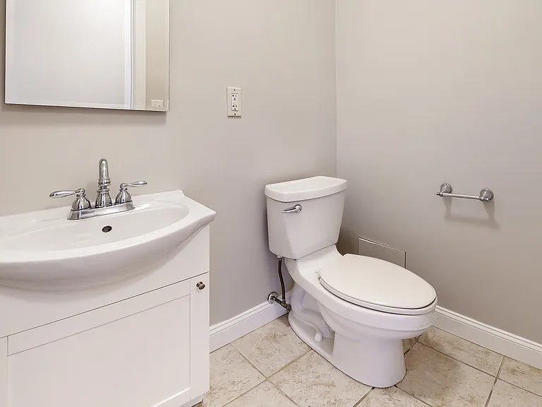 243 Lexington St #2 — Photo 20