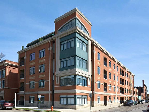 5th image of 34 W Poplar Ave #606